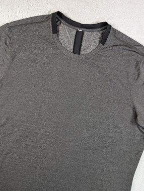Lululemon Precise T Shirt Mens XXL Gray Athletic Short Sleeve